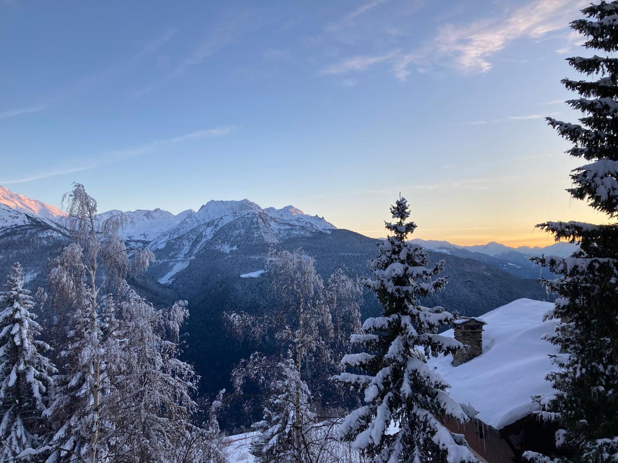 Appartement Dans Un Chalet Typique De Montagne A La Rosiere Montvalezan ภายนอก รูปภาพ
